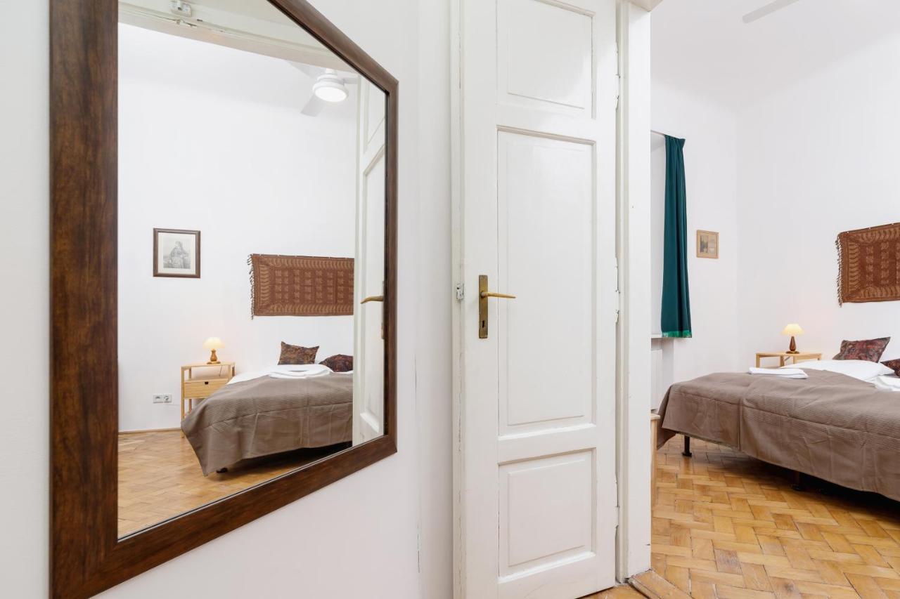 Pijarska By Renters Apartment Krakau